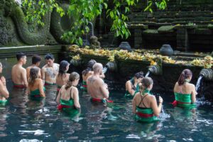 trip to bali local group - evoclimber